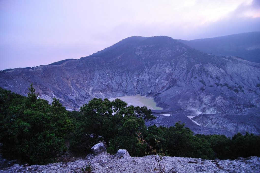 tangkuban perahu